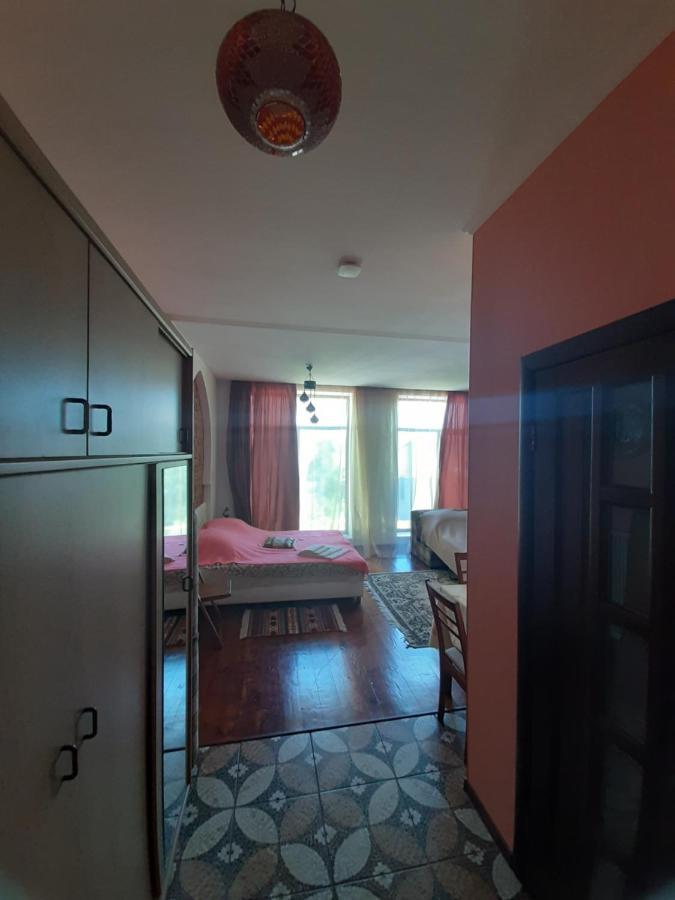 Guest House Chornomorsk Buitenkant foto