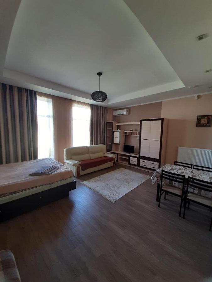 Guest House Chornomorsk Buitenkant foto
