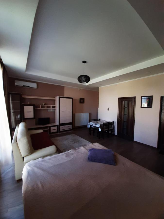 Guest House Chornomorsk Buitenkant foto