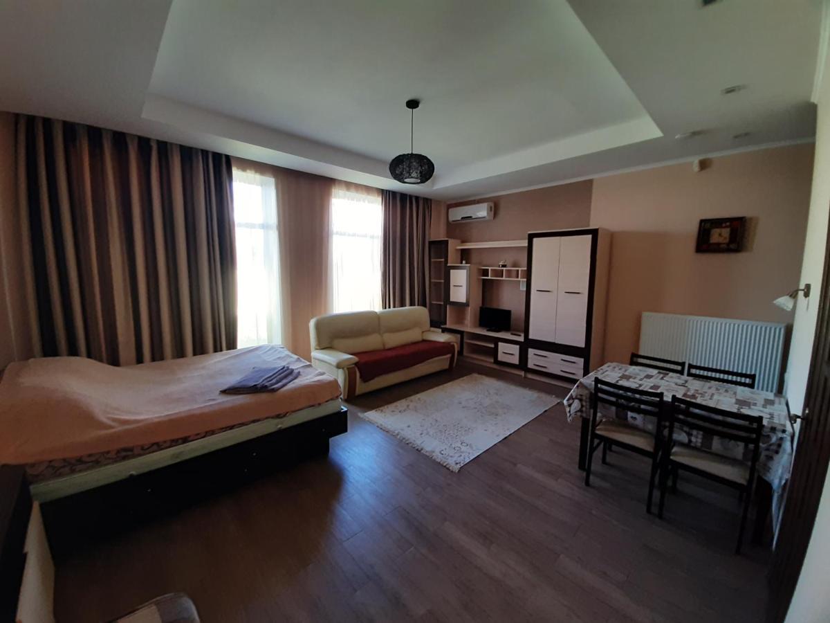 Guest House Chornomorsk Buitenkant foto